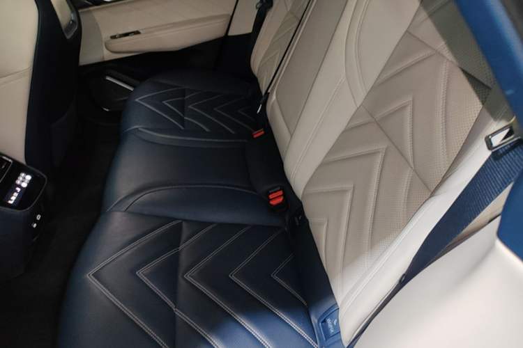 Used Zeekr 001 2021 Ultra-Long Range Dual-Motor YOU Version Left Rear Seat