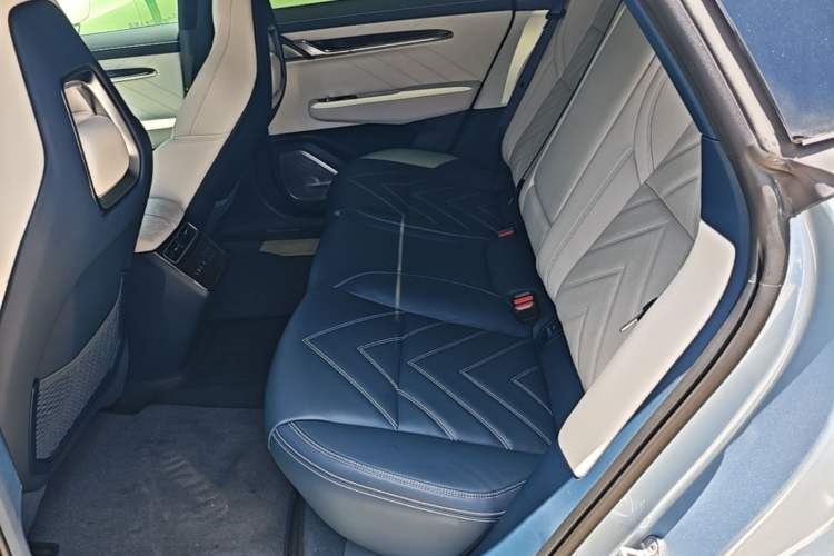Used Zeekr 001 2021 Ultra-Long Range Dual-Motor YOU Version Left Rear Seat