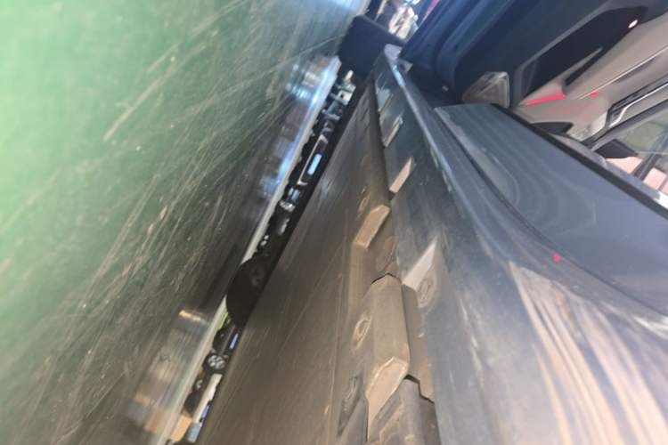 Used Zeekr 001 2021 Ultra-Long Range Single-Motor WE Edition Left Side Sill
