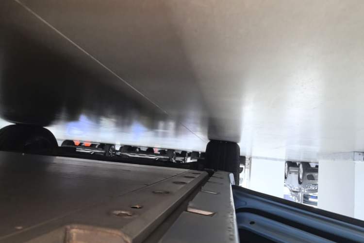 Used Zeekr 001 2021 Ultra-Long Range Dual-Motor YOU Version Left Side Sill