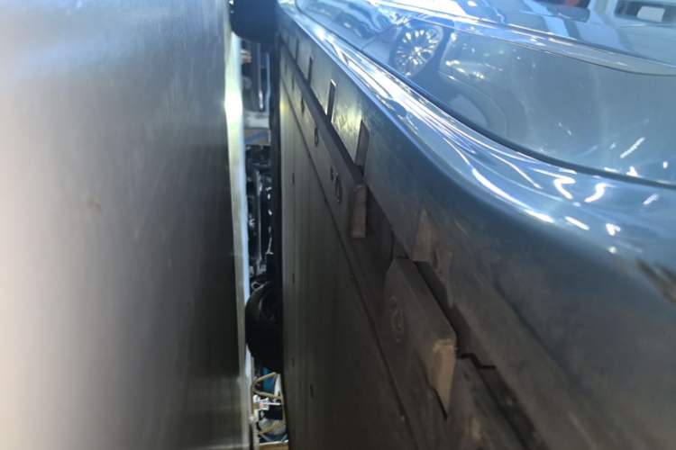 Used Zeekr 001 2021 Ultra-Long Range Single-Motor WE Edition Left Side Sill