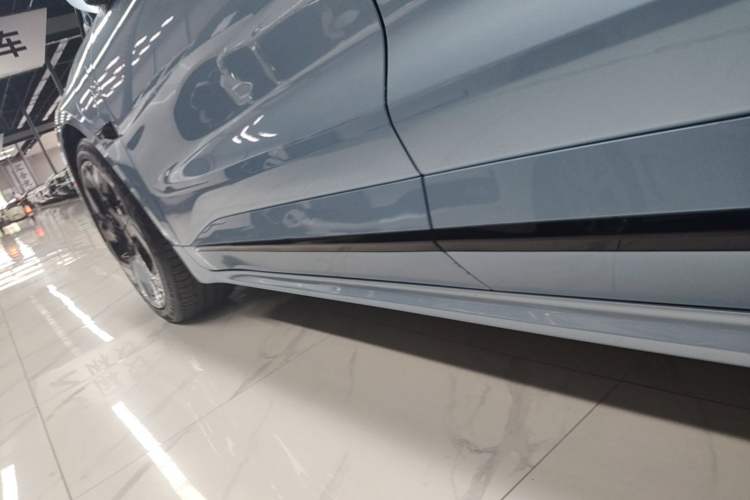 Used Zeekr 001 2021 Ultra-Long Range Dual-Motor YOU Version Left Side Sill