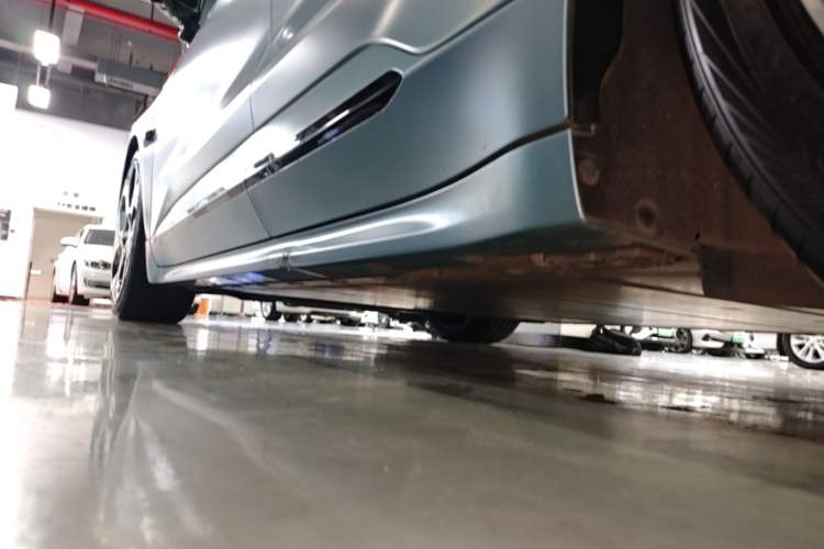 Used Zeekr 001 2021 Ultra-Long Range Dual-Motor YOU Version Left Side Sill
