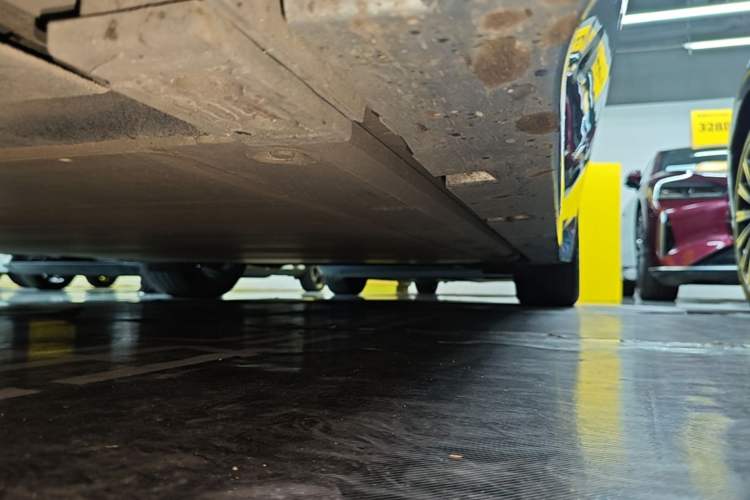 Used Zeekr 001 2021 Ultra-Long Range Dual-Motor YOU Version Left Side Sill
