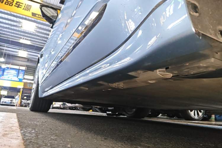 Used Zeekr 001 2021 Long-Range Dual-Motor WE Edition Left Side Sill