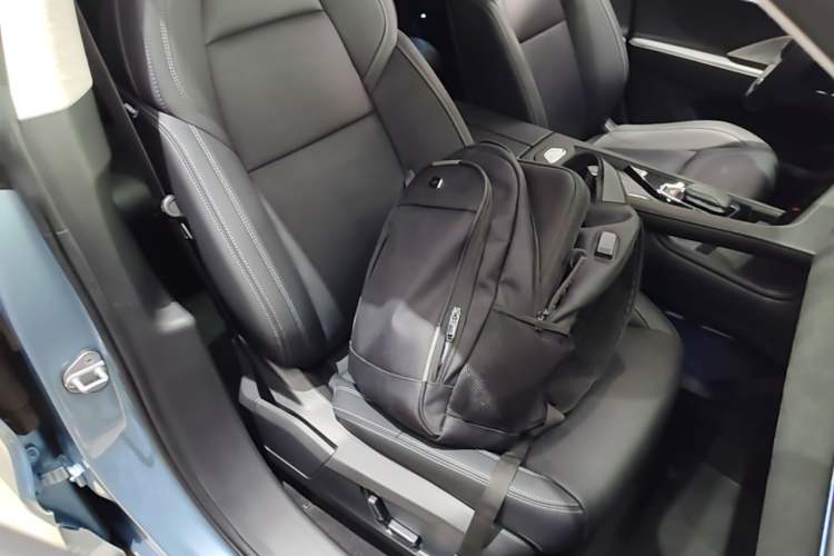Used Zeekr 001 2021 Ultra-Long Range Single-Motor WE Edition Right Front Seat