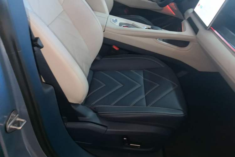 Used Zeekr 001 2021 Ultra-Long Range Single-Motor WE Edition Right Front Seat