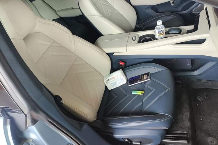 Used Zeekr 001 2021 Ultra-Long Range Single-Motor WE Edition Right Front Seat