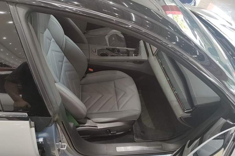 Used Zeekr 001 2021 Ultra-Long Range Single-Motor WE Edition Right Front Seat