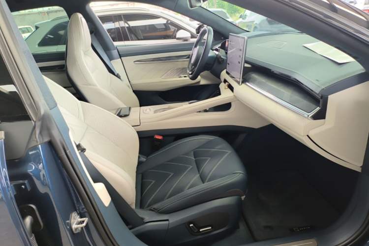Used Zeekr 001 2021 Long-Range Dual-Motor WE Edition Right Front Seat