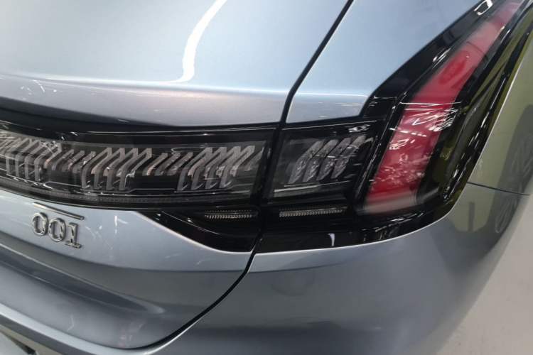 Used Zeekr 001 2021 Ultra-Long Range Single-Motor WE Edition Right Rear Taillight