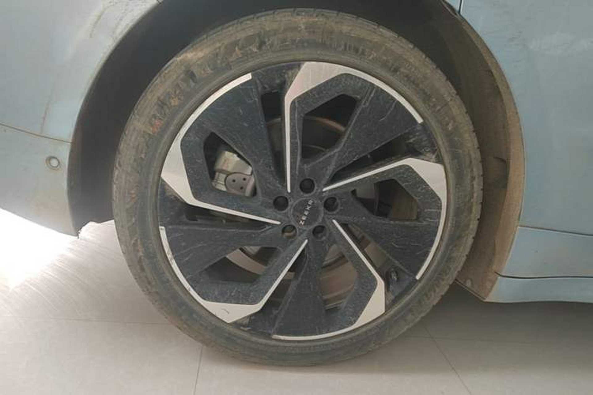 Used Zeekr 001 2021 Ultra-Long Range Single-Motor WE Edition Right Rear Wheel Hub