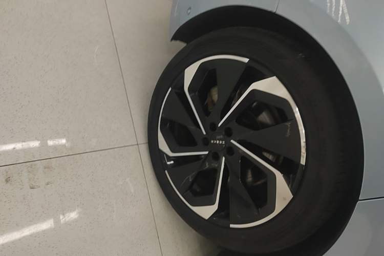 Used Zeekr 001 2021 Long-Range Dual-Motor WE Edition Right Rear Wheel Hub