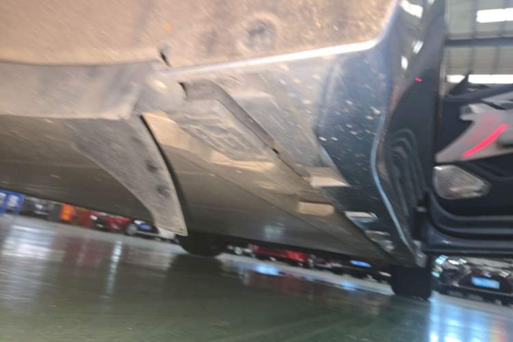 Used Zeekr 001 2021 Ultra-Long Range Single-Motor WE Edition Right Side Sill