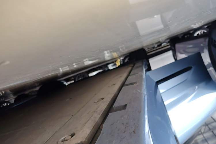 Used Zeekr 001 2021 Ultra-Long Range Dual-Motor YOU Version Right Side Sill