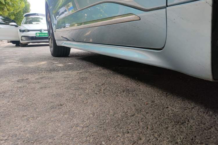 Used Zeekr 001 2021 Ultra-Long Range Single-Motor WE Edition Right Side Sill