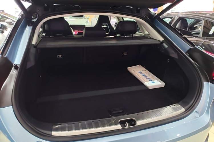 Used Zeekr 001 2021 Ultra-Long Range Single-Motor WE Edition Trunk