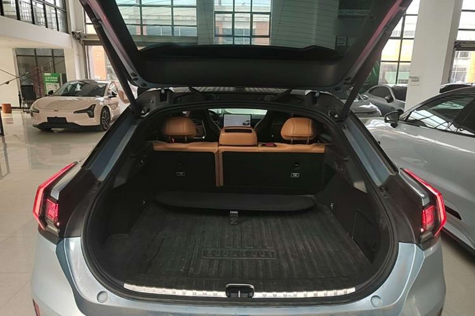 Used Zeekr 001 2021 Ultra-Long Range Single-Motor WE Edition Trunk