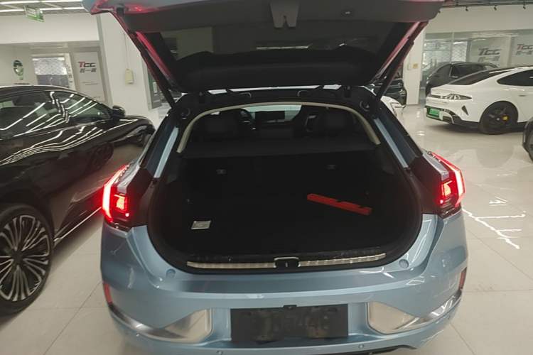 Used Zeekr 001 2021 Long-Range Dual-Motor WE Edition Trunk