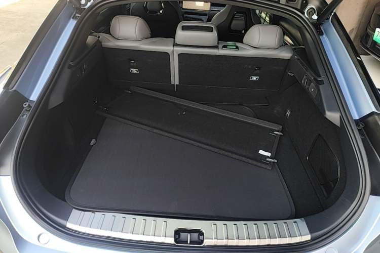 Used Zeekr 001 2021 Long-Range Dual-Motor WE Edition Trunk