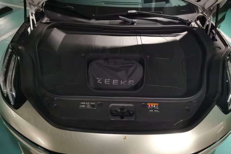 Used Zeekr 001 2021 Ultra-Long Range Dual-Motor YOU Version Engine Bay