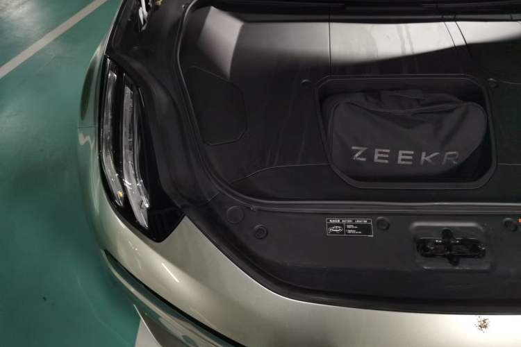 Used Zeekr 001 2021 Ultra-Long Range Dual-Motor YOU Version Engine Bay Right
