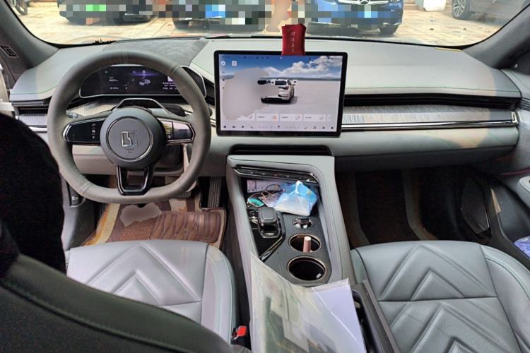 Used Zeekr 001 2021 Long-Range Dual-Motor WE Edition Center Console