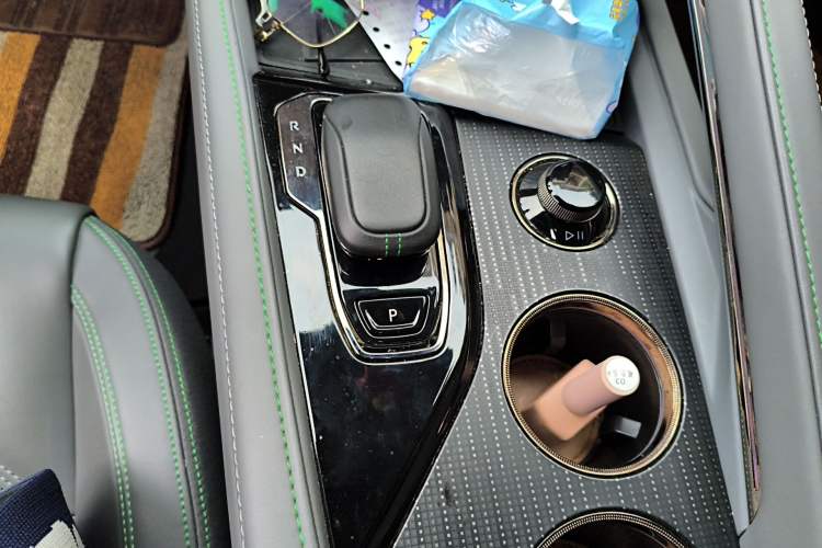 Used Zeekr 001 2021 Long-Range Dual-Motor WE Edition Gear Lever