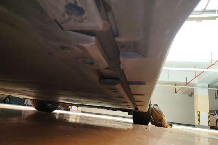 Used Zeekr 001 2021 Ultra-Long Range Dual-Motor YOU Version Chassis Rear Right