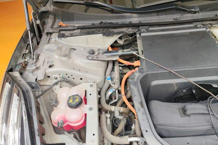 Used Zeekr 001 2021 Ultra-Long Range Dual-Motor YOU Version Engine Bay Right