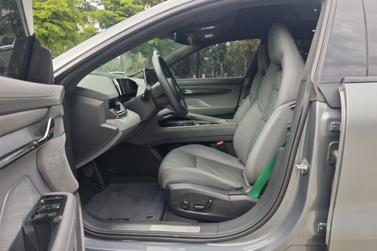 Used Zeekr 001 2021 Ultra-Long Range Dual-Motor YOU Version Interior 2