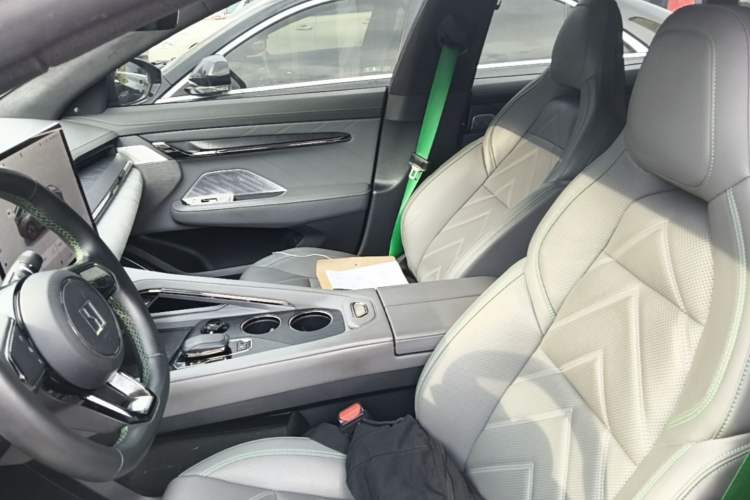 Used Zeekr 001 2021 Long-Range Dual-Motor WE Edition Left Front Seat