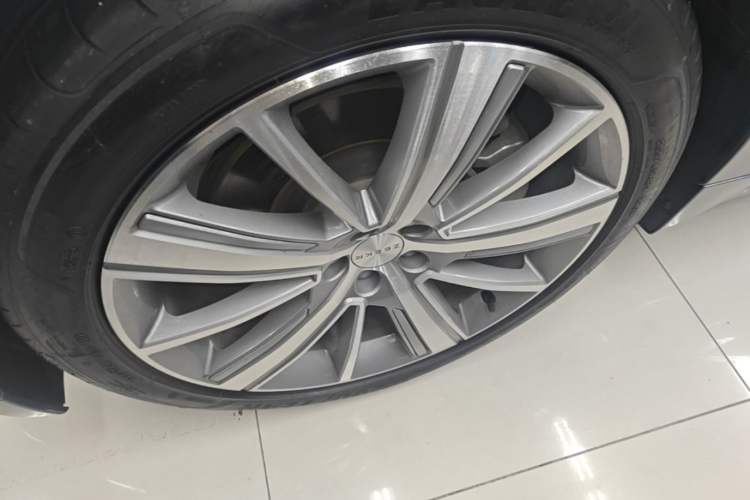 Used Zeekr 001 2021 Long-Range Dual-Motor WE Edition Left Front Wheel Hub
