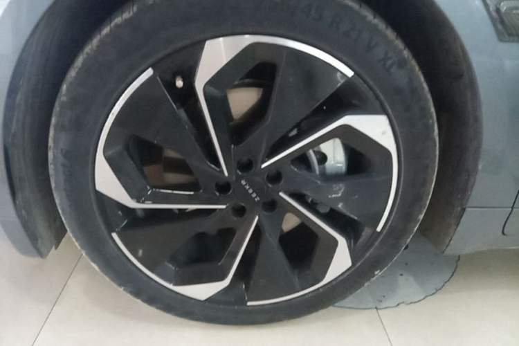 Used Zeekr 001 2021 Ultra-Long Range Single-Motor WE Edition Left Front Wheel Hub