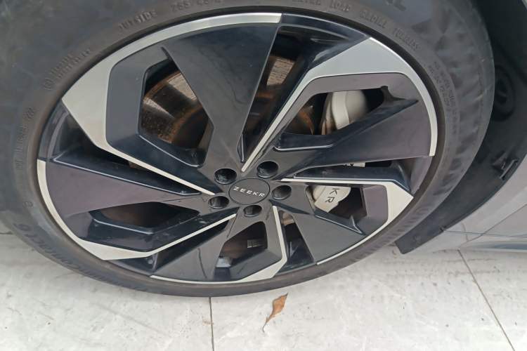 Used Zeekr 001 2021 Ultra-Long Range Dual-Motor YOU Version Left Front Wheel Hub