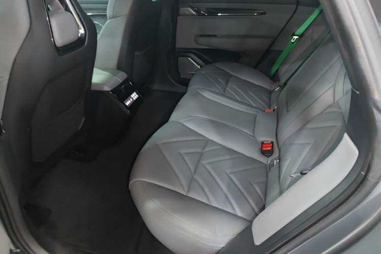 Used Zeekr 001 2021 Ultra-Long Range Dual-Motor YOU Version Left Rear Seat