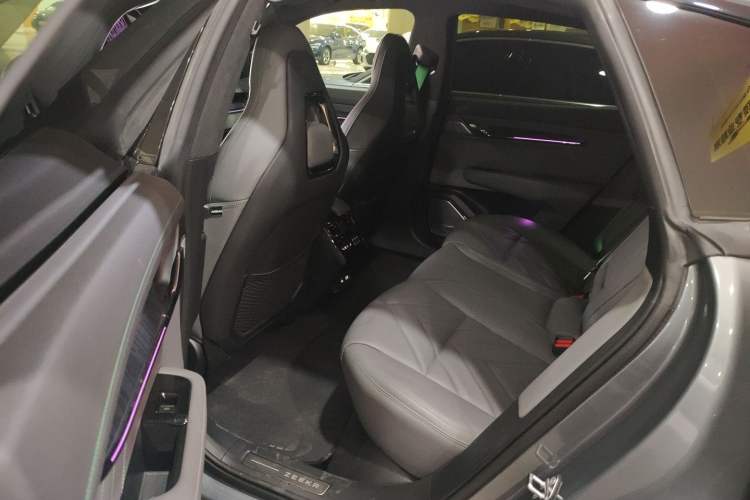 Used Zeekr 001 2021 Ultra-Long Range Dual-Motor YOU Version Left Rear Seat