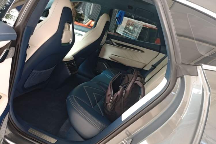 Used Zeekr 001 2021 Long-Range Dual-Motor WE Edition Left Rear Seat