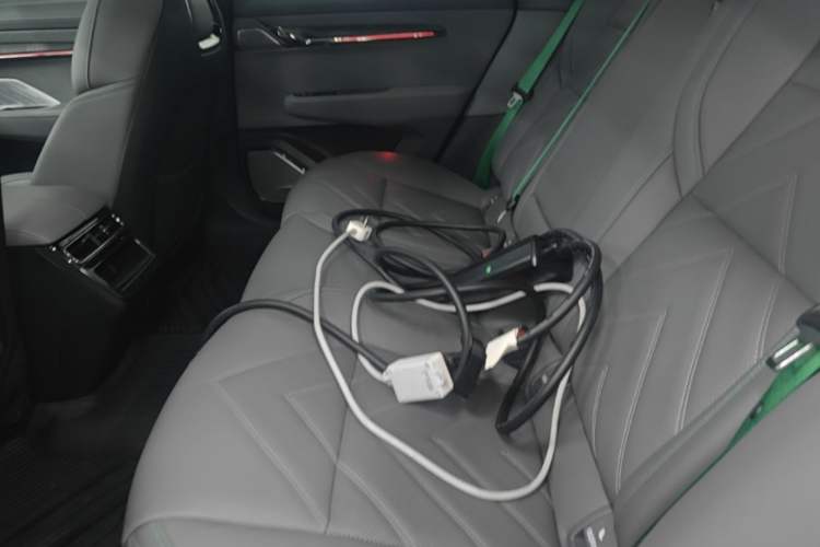 Used Zeekr 001 2021 Long-Range Dual-Motor WE Edition Left Rear Seat