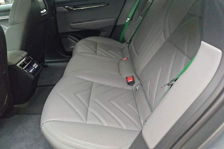 Used Zeekr 001 2021 Ultra-Long Range Dual-Motor YOU Version Left Rear Seat