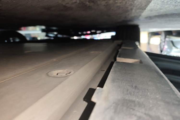 Used Zeekr 001 2021 Ultra-Long Range Dual-Motor YOU Version Left Side Sill