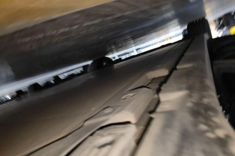Used Zeekr 001 2021 Ultra-Long Range Dual-Motor YOU Version Left Side Sill