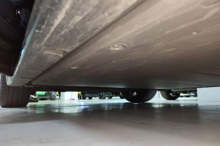 Used Zeekr 001 2021 Ultra-Long Range Single-Motor WE Edition Left Side Sill
