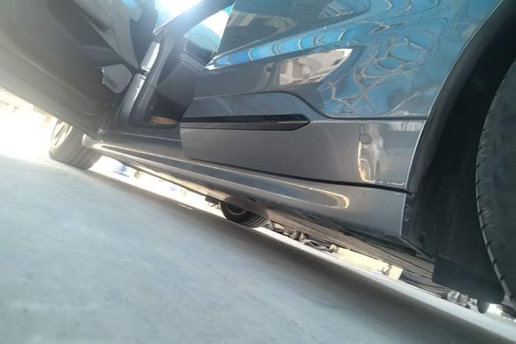 Used Zeekr 001 2021 Ultra-Long Range Dual-Motor YOU Version Left Side Sill