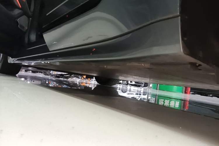 Used Zeekr 001 2021 Ultra-Long Range Dual-Motor YOU Version Left Side Sill