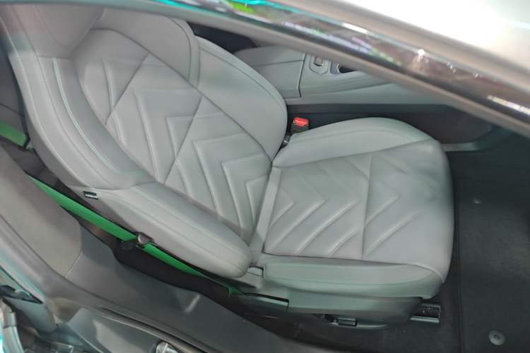 Used Zeekr 001 2021 Ultra-Long Range Dual-Motor YOU Version Right Front Seat