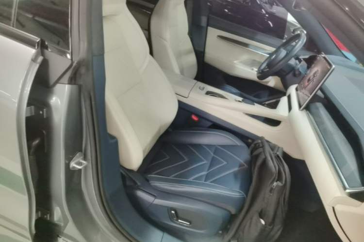 Used Zeekr 001 2021 Long-Range Dual-Motor WE Edition Right Front Seat