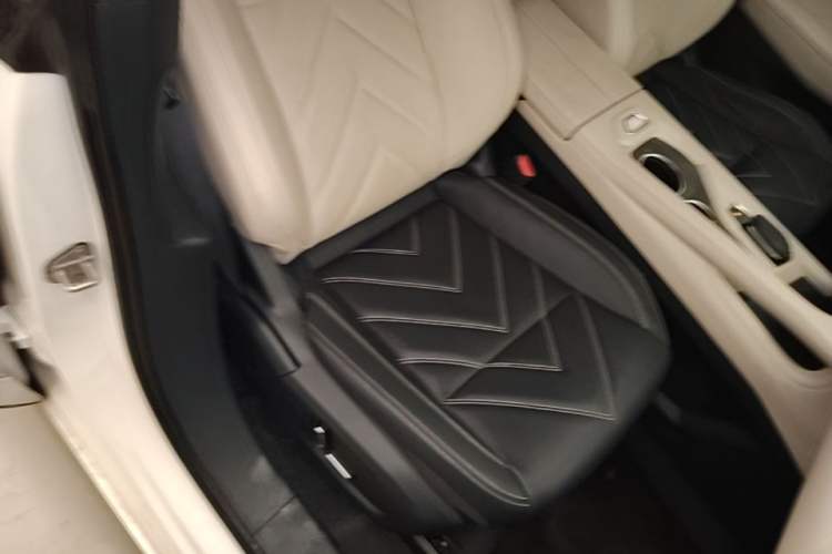Used Zeekr 001 2021 Ultra-Long Range Dual-Motor YOU Version Right Front Seat