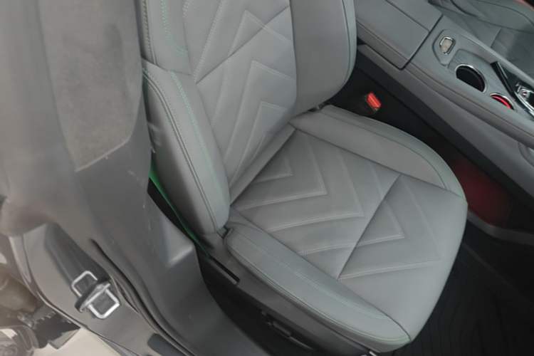 Used Zeekr 001 2021 Long-Range Dual-Motor WE Edition Right Front Seat