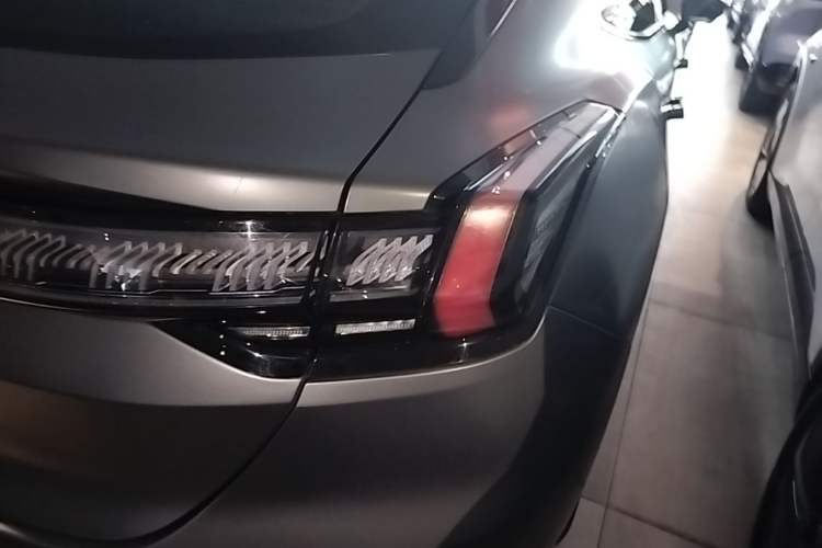 Used Zeekr 001 2021 Long-Range Dual-Motor WE Edition Right Rear Taillight